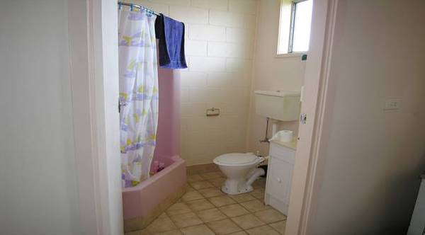 LIVE ON OR RENT OUT Picture 2