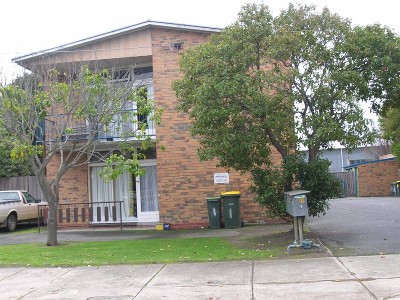 Neat & Tidy Throughout! Picture