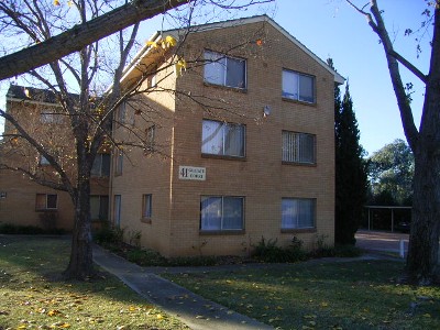 Catch The Bus To Work Picture