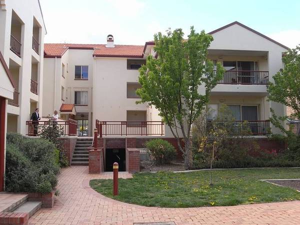 FIRST HOME BUYERS SPECIAL!! A MUST SEE Picture 2