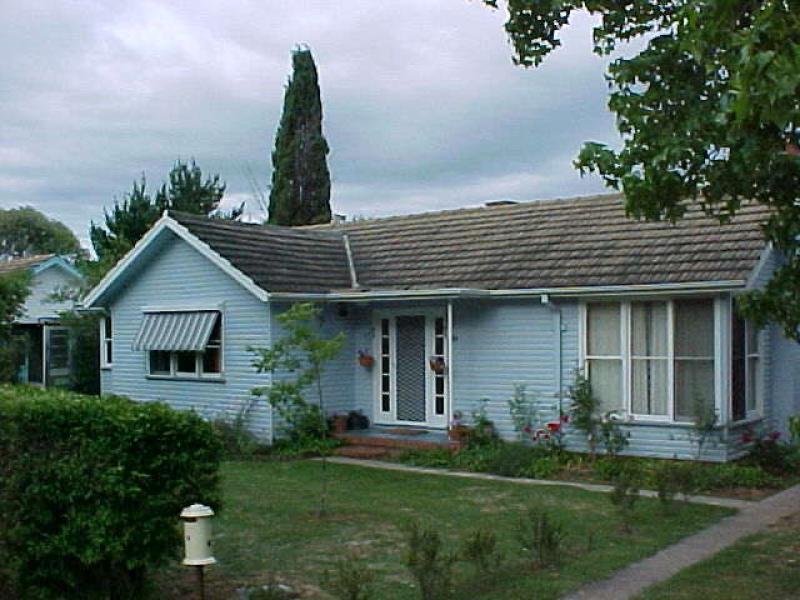 CHARMING COTTAGE Picture 1