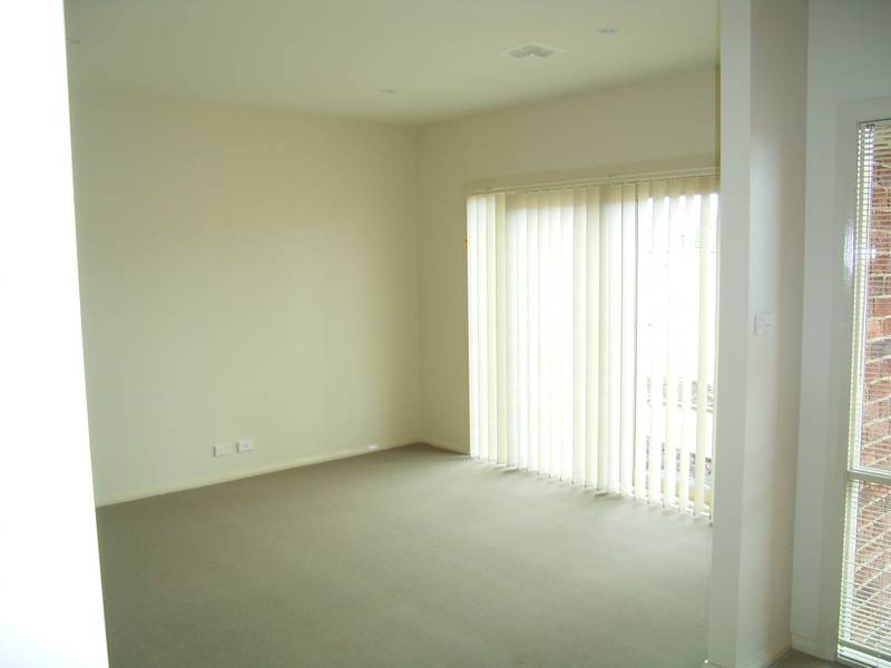 LUXURY LIVING Picture 2