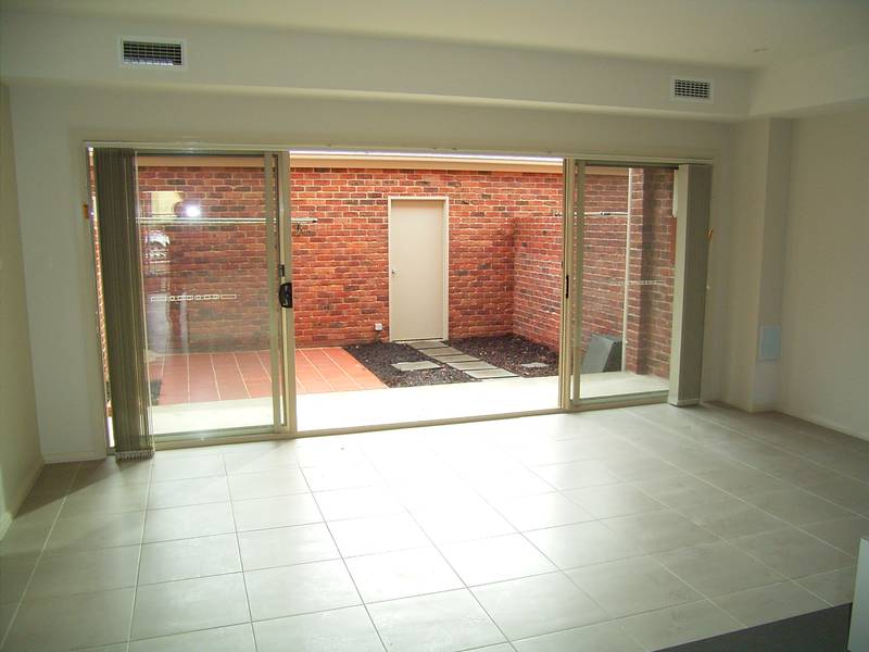 LUXURY LIVING Picture 3