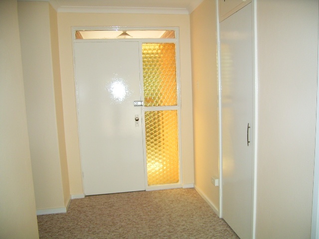 IDEAL LOCATION Picture 2