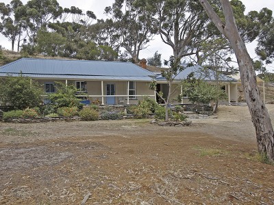 SPRING HILL CIRCA 1853 COTTAGE Picture