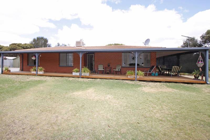 Willaroo 'Fauna Sanctuary' Picture 2