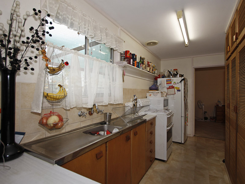 A BARGAIN AT $259,500 Picture 2