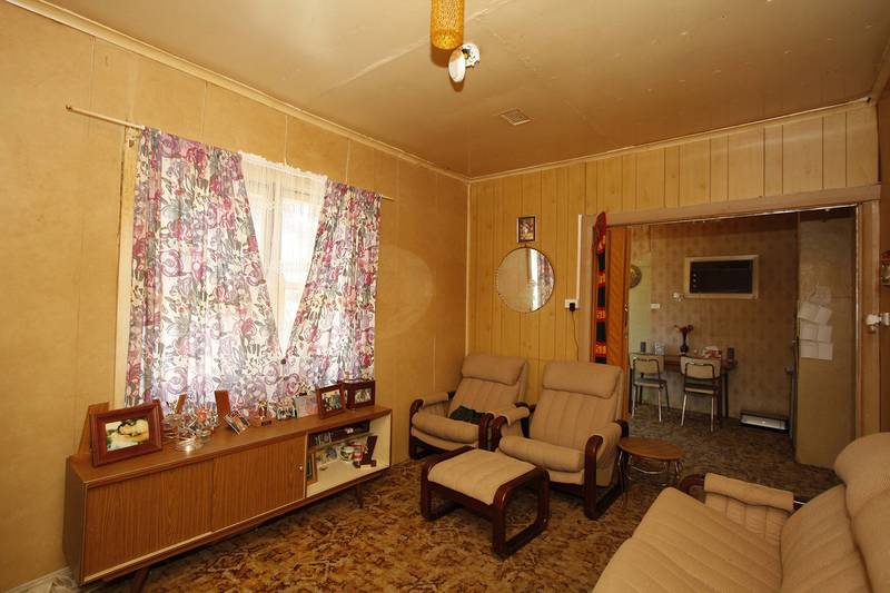 "Under Instructions From Australian Executor Trustees LTD" Picture 3