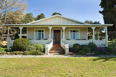 STUNNING FAMILY HOME Picture