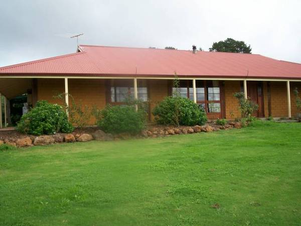 VENDOR
RELOCATING PERMANENTLY OVERSEAS, MUST SELL Picture 1