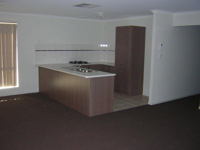 Beautiful new home Picture 3