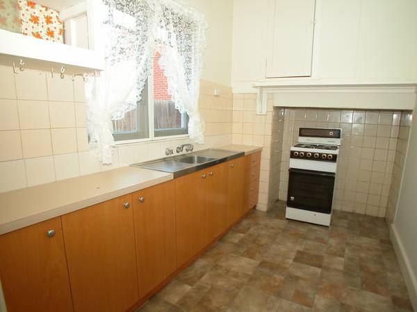 PHOTO ID REQUIRED FOR ALL INSPECTIONS - Balwyn High School Zone Picture 3