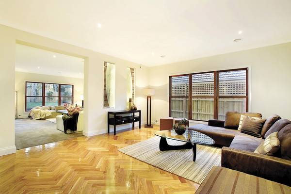 Macedon Manor! Picture 1