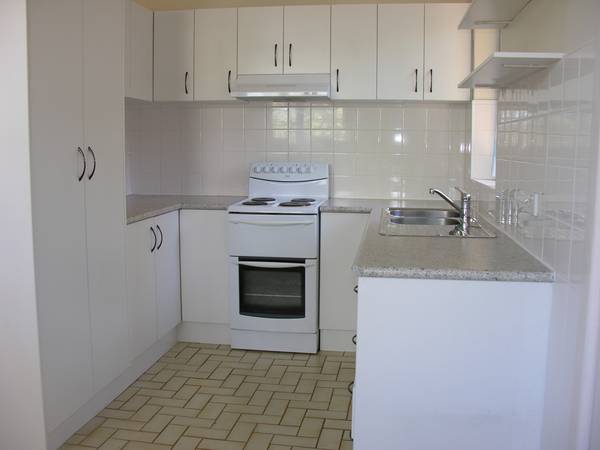 PHOTO ID REQUIRED FOR ALL INSPECTIONS - Three Bedroom Family Home in Balwyn High School Zone Picture PHOTO ID REQUIRED FOR ALL INSPECTIONS - Three Bedroom Family Home in Balwyn High School Zone Picture