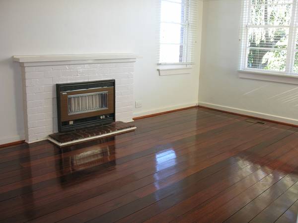 PHOTO ID REQUIRED FOR ALL INSPECTIONS - Three Bedroom Family Home in Balwyn High School Zone Picture PHOTO ID REQUIRED FOR ALL INSPECTIONS - Three Bedroom Family Home in Balwyn High School Zone Picture