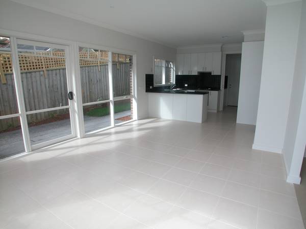 PHOTO ID REQUIRED FOR ALL INSPECTIONS - Three Bedroom Townhouse Picture PHOTO ID REQUIRED FOR ALL INSPECTIONS - Three Bedroom Townhouse Picture