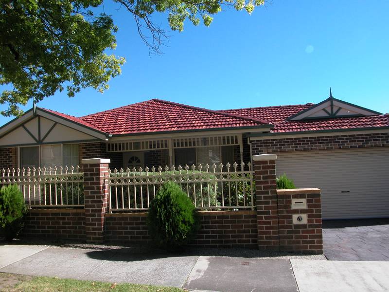 Three Bedroom Unit - Opposite Box Hill Hospital Picture 1