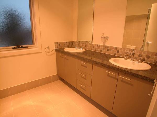 PHOTO ID REQUIRED FOR ALL INSPECTIONS - Two Bedrooms Plus Study Picture 3