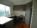 3 BEDROOM TOWNHOUSE IN CLOSE TO DEAKIN UNIVERSITY Picture