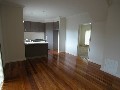 3 BEDROOM TOWNHOUSE IN CLOSE TO DEAKIN UNIVERSITY Picture