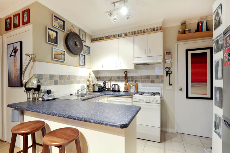 "A STYLISH OPTION" Picture 3