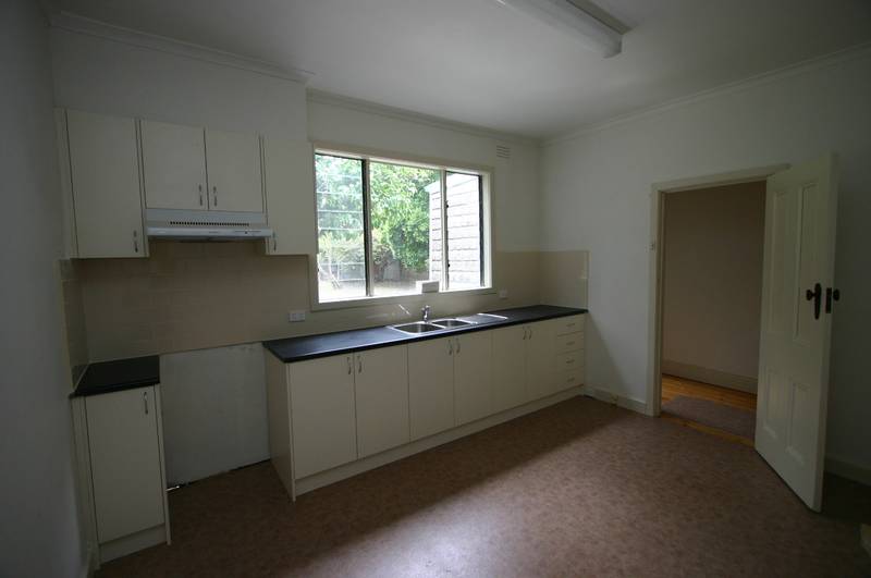 PHOTO ID REQUIRED FOR ALL INSPECTIONS - Box Hill Central - 3 Bedrooms Plus Study Picture