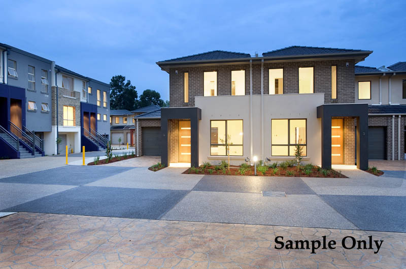 POOL, SAUNA, GYM -
IN A LOCATION SO CONVENIENT Picture