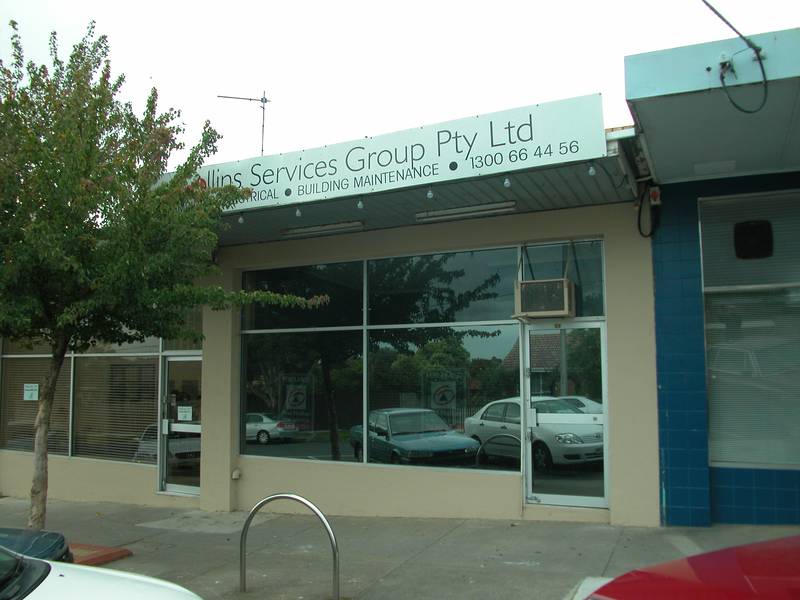 Busy Shopping Strip Picture