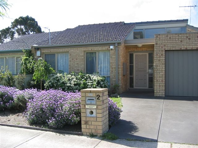 Large Three Bedroom Unit Picture 1