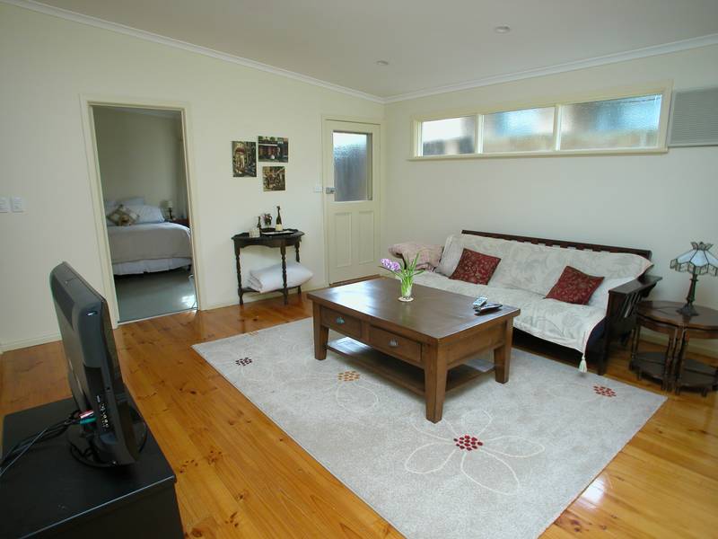 WELL PRESENTED FAMILY HOME Picture