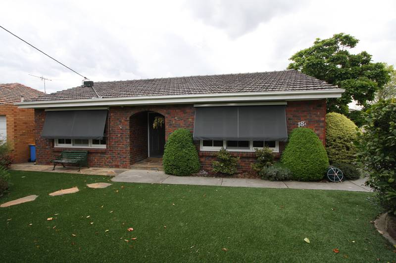 Charasmatic 2 bedroom unit Picture 1