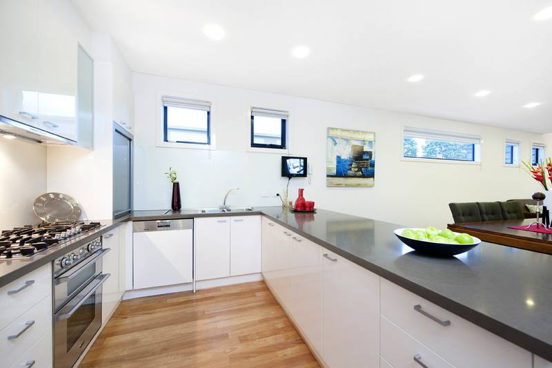 SURE TO IMPRESS Picture 3