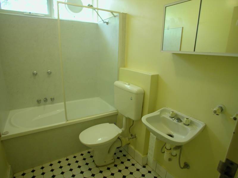 2 BEDROOMS IN BOX HILL CENTRAL Picture 3