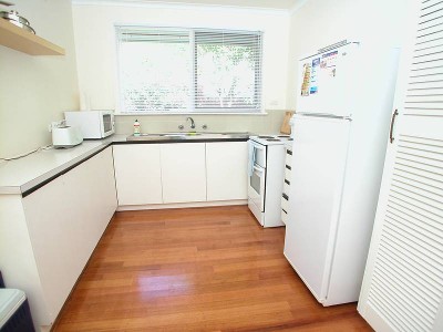 TWO BEDROOM UNIT IN LEAFY MONT ALBERT Picture