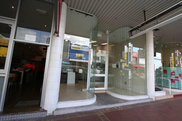 Prime Retail Shop/Office Picture 3