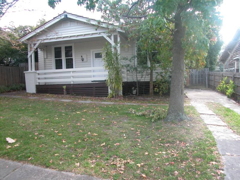 Two Bedrooms in Box Hill Picture 1