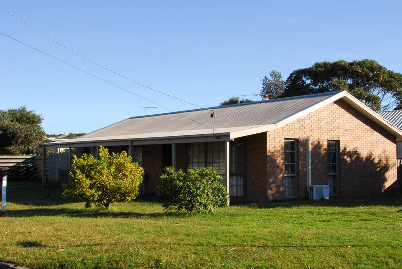 QUICK JUMP TO THE SURF Picture 1