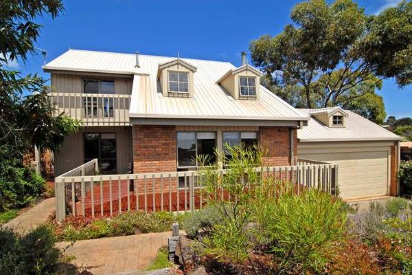 ROMANTIC DOUBLE STOREY CAPE COD Picture 1