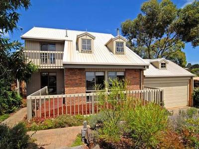 ROMANTIC DOUBLE STOREY CAPE COD Picture