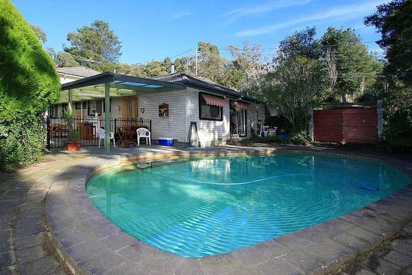 MINI HOBBY FARM OR LIFESTYLE PROPERTY Picture 1