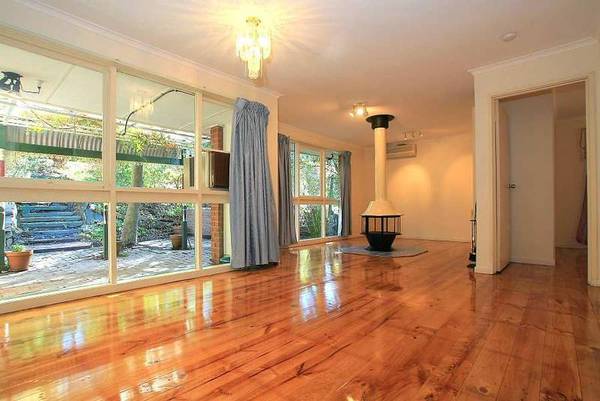 AFFORDABLE IN A QUIET LOCATION Picture 3