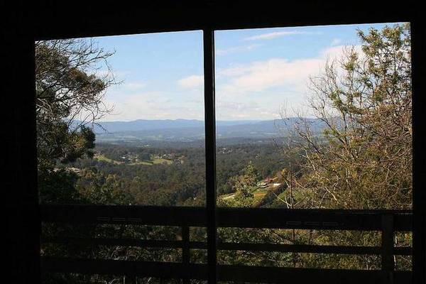 UNDER CONTRACT/UNDER OFFER Picture