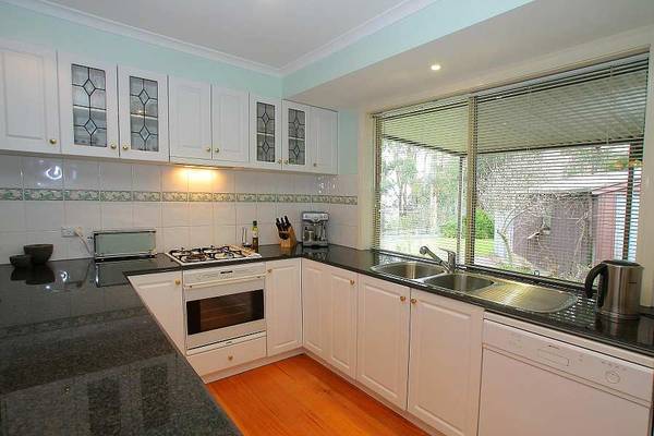 GREAT VIEWS. GREAT LOCATION Picture 2