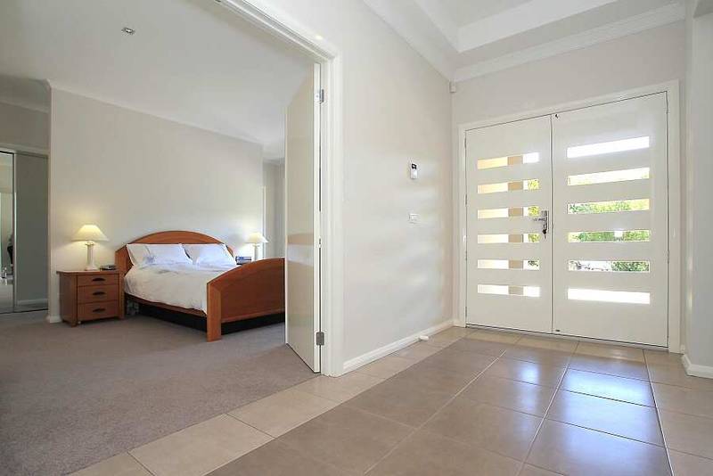 FOR LOVERS OF FINE THINGS Picture 3