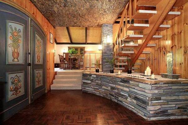 WHEN FAMILY MATTERS Picture