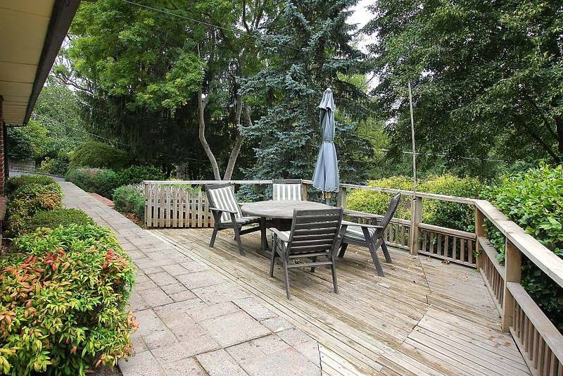 A WELL-PRESENTED ORIGINAL Picture 3