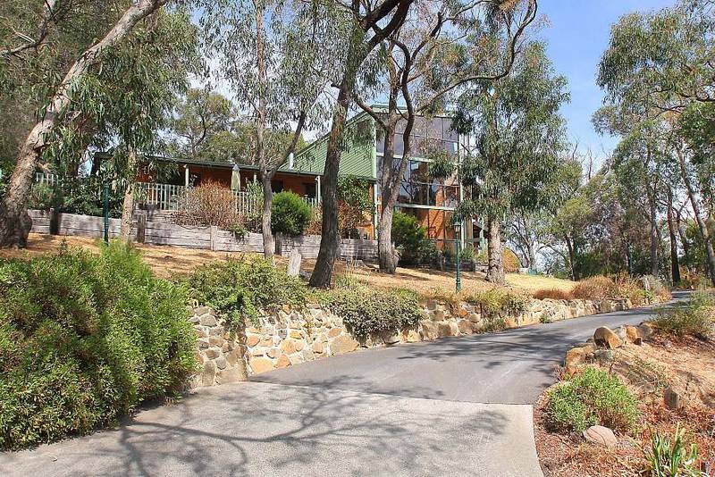 DESIGNER ELEGANCE Picture 1