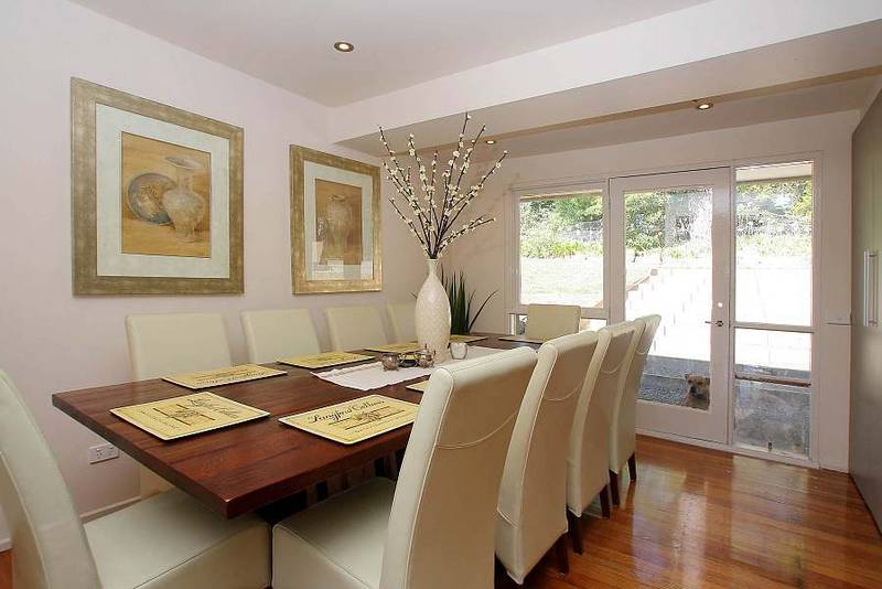 RENOVATED WITH FLAIR Picture 2