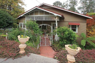 FAMILY SPACE; PERIOD ELEGANCE Picture