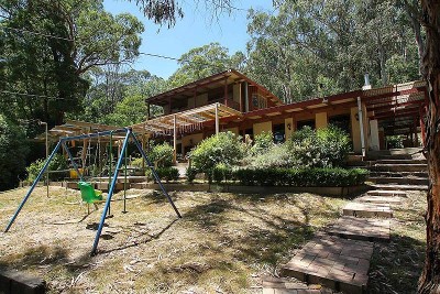 5 BEDROOMS ON HALF AN ACRE (APPROX) Picture 5 BEDROOMS ON HALF AN ACRE (APPROX) Picture